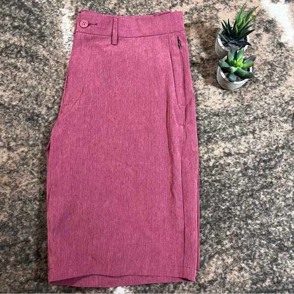 Men’s Old Navy StretchTech Shorts - Picture 2 of 5